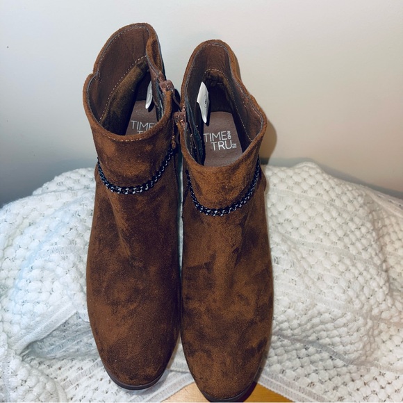 Women’s brown suede ankle boots - Picture 3 of 7